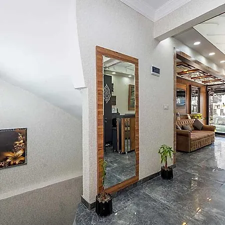 Hotel La Serena Istanbul